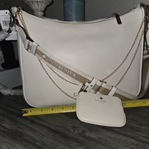 Kate Spade Ivory Shoulder Bag with Gold Accents - Picture 7 of 8